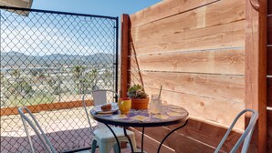 Outdoor dining - Cozy Yucca Valley Guest House Near Joshua Tree! (Yucca Valley)