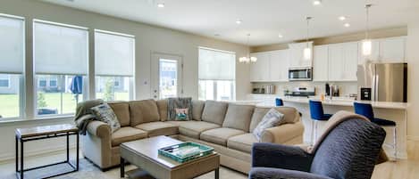 Apartment (3 Bedrooms) | Front of property