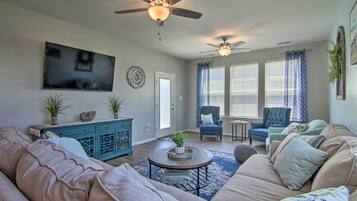 Apartment (3 Bedrooms) | Front of property