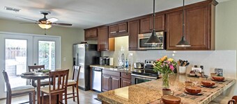 066222: Private 3 BR Home w/ Fire Pit by Old Town