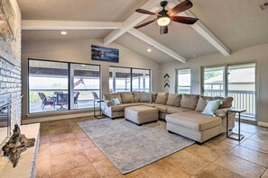 單棟房屋 (5 Bedrooms) | 內部