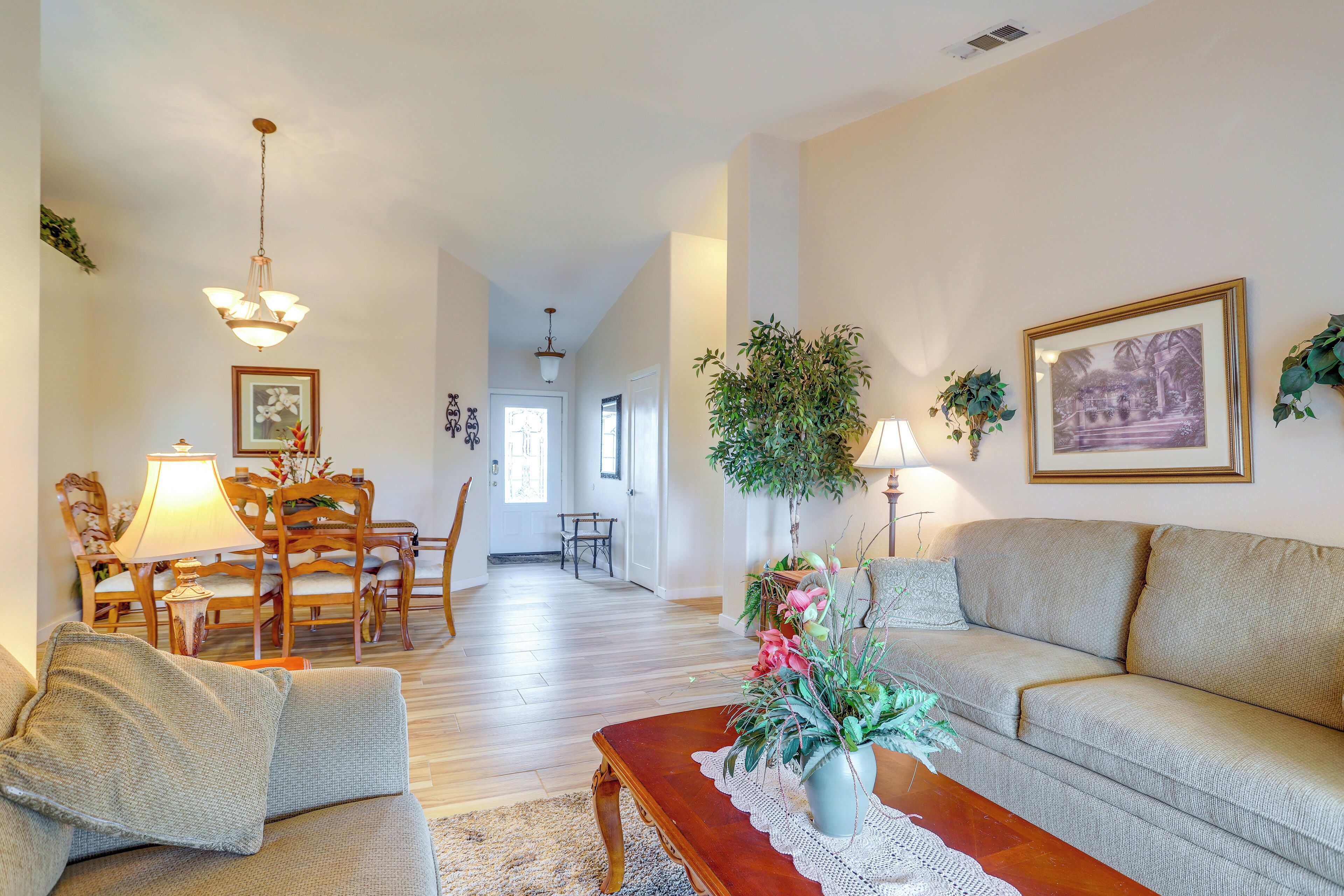 House (4 Bedrooms) | Interior