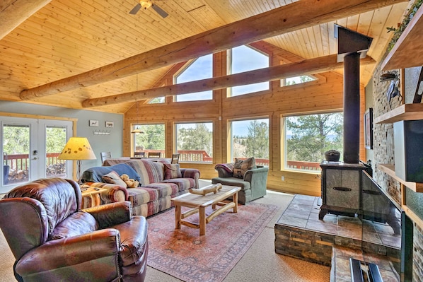 House (3 Bedrooms) | Interior - Grand Jefferson Home w/ Stunning Mtn Views! (Como)