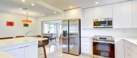 House (2 Bedrooms) | Interior