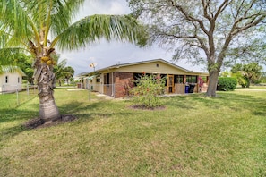 House (3 Bedrooms) | Interior - Fort Pierce Vacation Rental: Walk to Beach & Jetty (Fort Pierce)