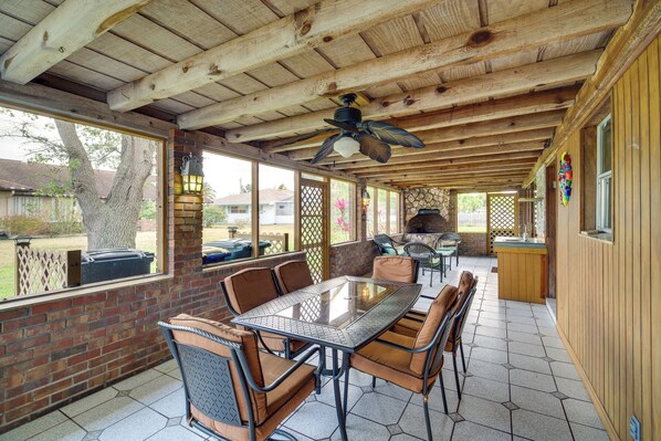 House (3 Bedrooms) | Outdoor dining