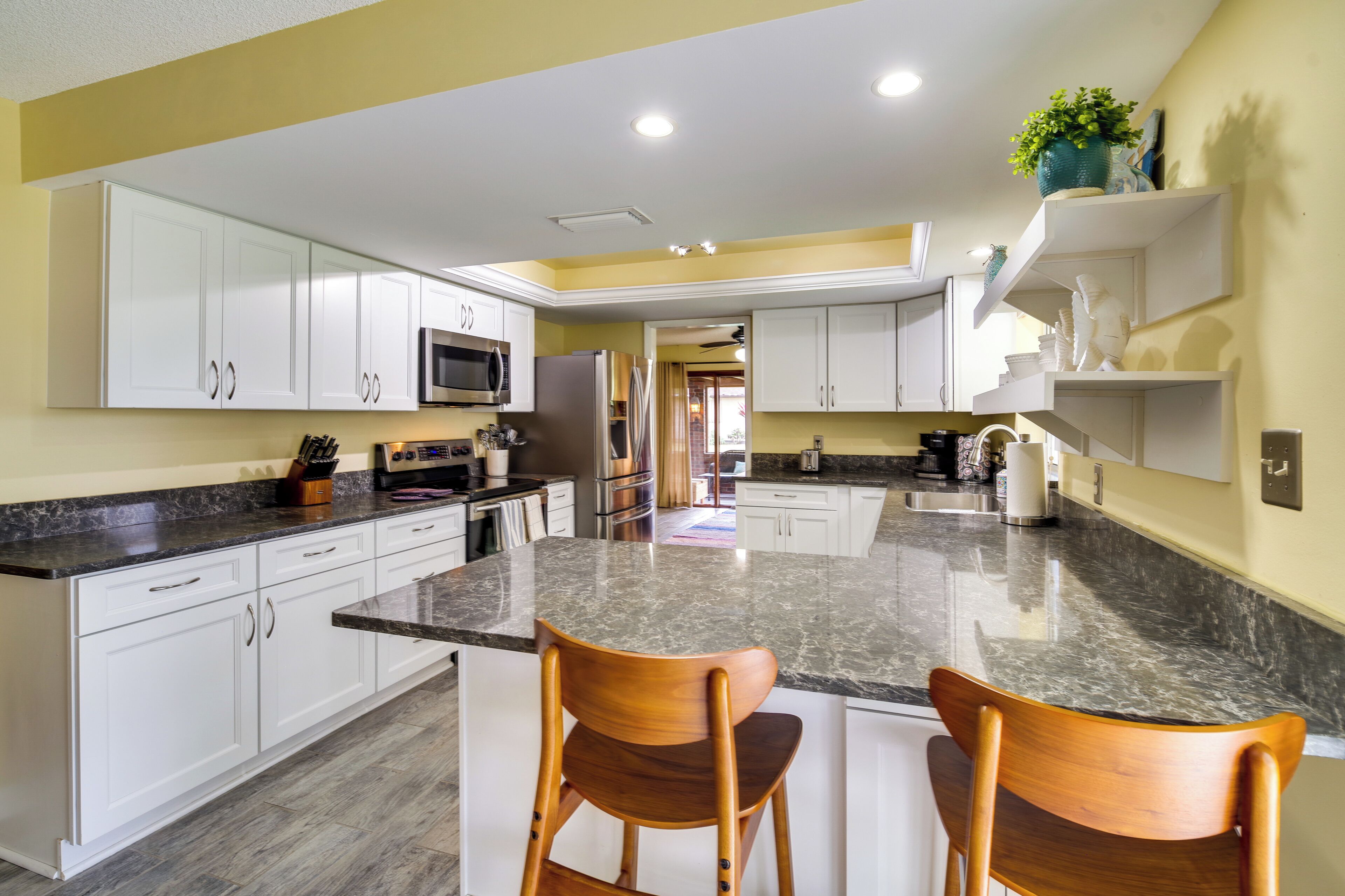 المنشأة من الداخل