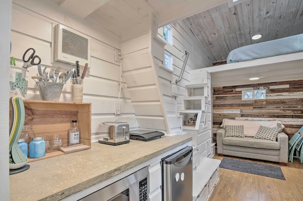 Apartment (0 Bedroom) | Bahagian dalam