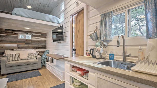 Apartment (0 Bedroom) | Interior - Unique Stay: 'tiny Everest' San Antonio Home! (San Antonio)
