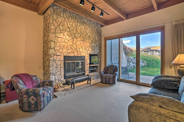 Apartment (2 Bedrooms) | Interior - Slopeside Snowmass Townhome w/ Mountain Views! (Snowmass Village)