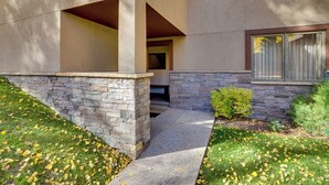 Unclassified image, 3 of 26, button - Slopeside Snowmass Townhome w/ Mountain Views! (Snowmass Village)