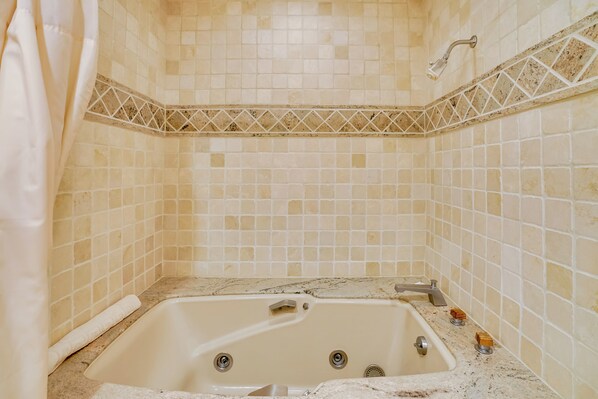 Unclassified image, 1 of 26, button - Slopeside Snowmass Townhome w/ Mountain Views! (Snowmass Village)