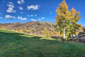Apartment (2 Bedrooms) | Interior - Slopeside Snowmass Townhome w/ Mountain Views! (Snowmass Village)
