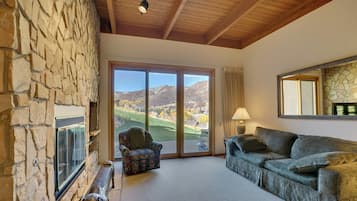 Apartment (2 Bedrooms) | Depan hartanah