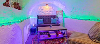 'the Fiveten Federal' - Downtown Galena Gem!