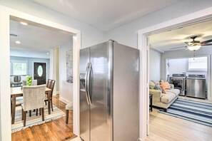 Interior - ~ 1 Mi to Pier, Fishing & Beaches: Galveston Home! (Galveston)