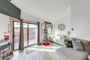 Apartment (2 Bedrooms) | Interior - Angel Fire Resort Condo, 400 Feet to Chile Express (Angel Fire)