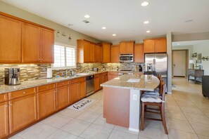 منزل (4 Bedrooms) | المنشأة من الداخل