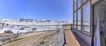 Mountain-view House < 2 Mi to Granby Ranch!