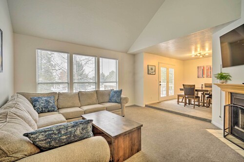 Spacious Cottonwood Heights Home: Ski Nearby!