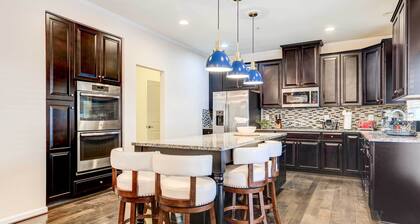 Game Room + Gym: Downtown DC Home!