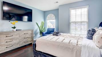 House (5 Bedrooms) | Interior