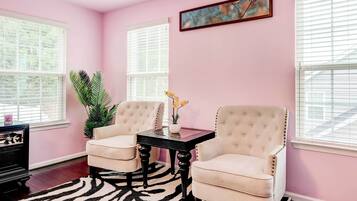 Rumah (5 Bedrooms) | Interior