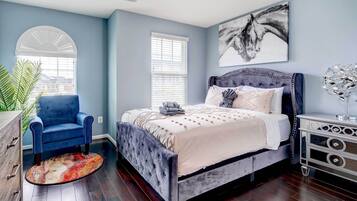 House (5 Bedrooms) | Interior