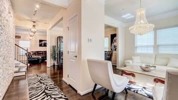 Rumah (5 Bedrooms) | Interior