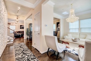 Maison (5 Bedrooms) | Intérieur