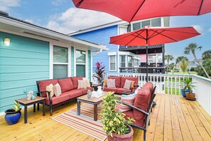 House (2 Bedrooms) | Interior - Steps to Pirate Beach: Galveston Home w/ Deck! (Galveston)