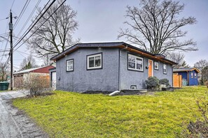 House (3 Bedrooms) | Interior - German Village Getaway w/ Grill: 4 Mi to Osu! (Columbus)