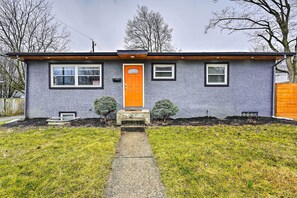 House (3 Bedrooms) | Interior - German Village Getaway w/ Grill: 4 Mi to Osu! (Columbus)