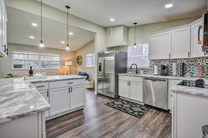 House (3 Bedrooms) | Interior - German Village Getaway w/ Grill: 4 Mi to Osu! (Columbus)