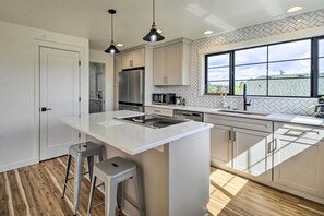 Leilighet (1 Bedroom) | Eget kjøkken | Høy barnestol og papirhåndklær