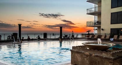 Scenic PCB Condo w/ Stunning Sunsets & Beach View!