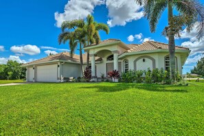 บริเวณภายนอก