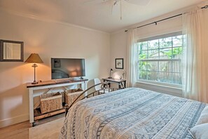 Cottage (2 Bedrooms) | Interior - Orlando Vacation Rental < 2 Miles to Lake Ivanhoe! (Orlando)