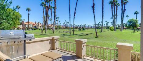 Apartment (3 Bedrooms) | Property grounds