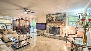 House (4 Bedrooms) | Interior