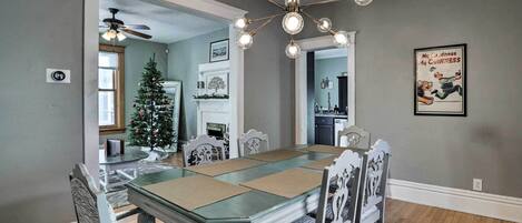 House (3 Bedrooms) | Interior