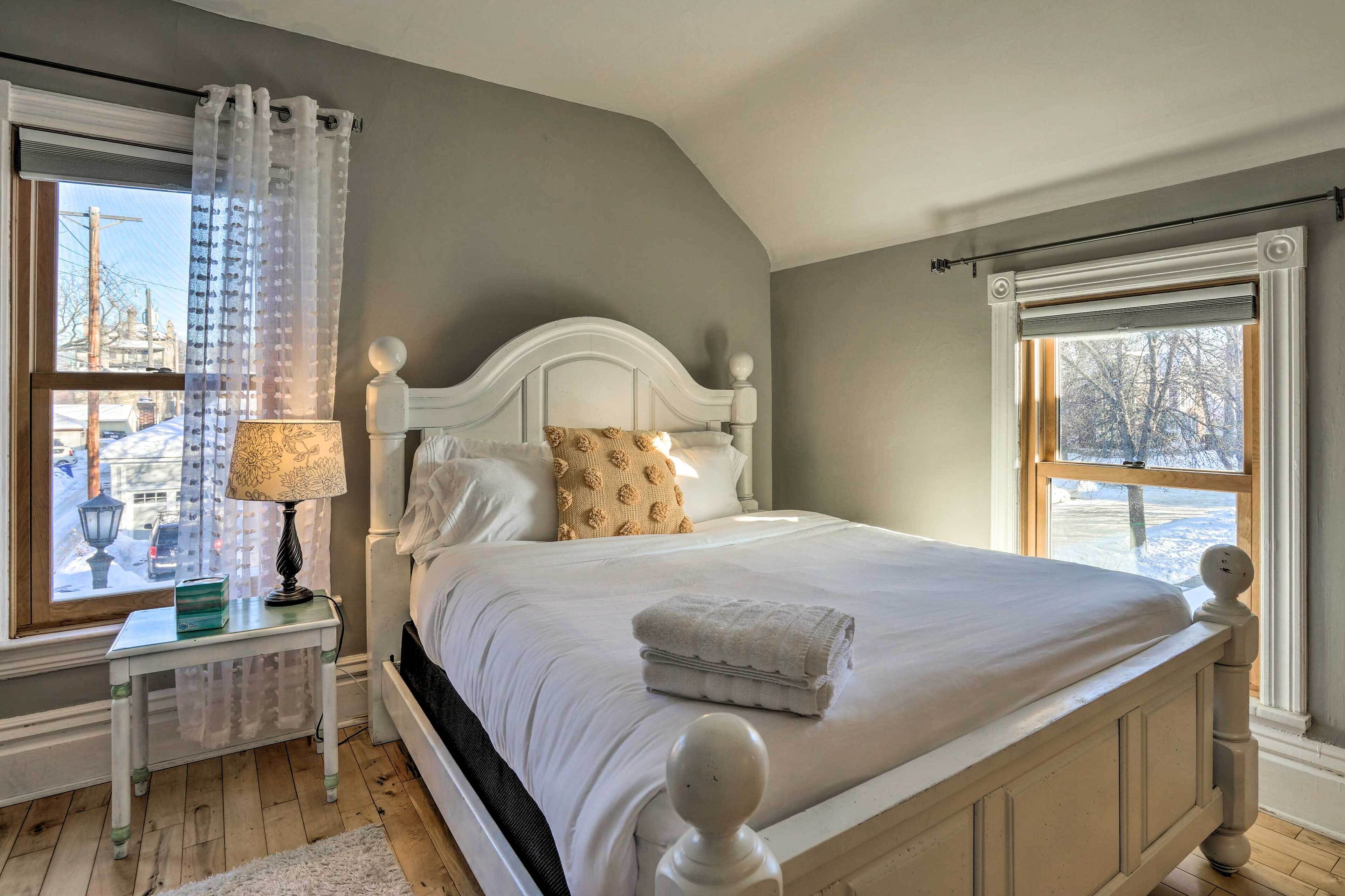 House (3 Bedrooms) | Interior