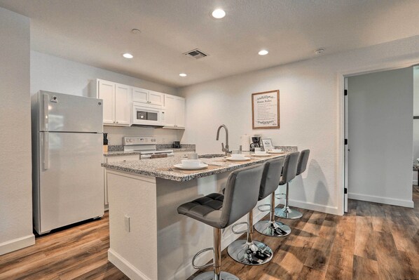 Apartment (2 Bedrooms) | Interior - Labelle Apartment ~ 45 Mi to Fort Myers Beach (LaBelle)