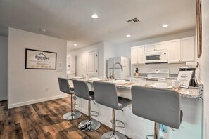 Apartment (2 Bedrooms) | Interior - Labelle Apartment ~ 45 Mi to Fort Myers Beach (LaBelle)