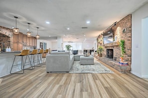 Interior - Luxe Brandon Oasis w/ Private Pool & Hot Tub! (Brandon)