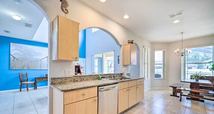 Dog-friendly Kissimmee Home w/ Lanai + Pool!