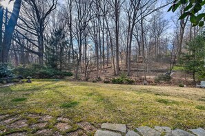 Apartment (1 Bedroom) | Interior - Bethesda Apartment + Yard ~ 9 Mi to D.C (Bethesda)