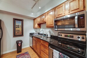 House (2 Bedrooms) | Interior - Cincinnati Home, Patio w/ Downtown Views! (Cincinnati)