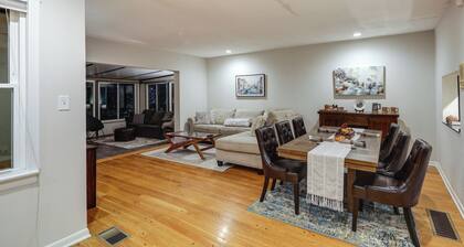 Cincinnati Home, Patio w/ Downtown Views!