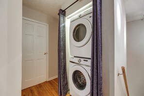 House (2 Bedrooms) | Interior - Cincinnati Home, Patio w/ Downtown Views! (Cincinnati)